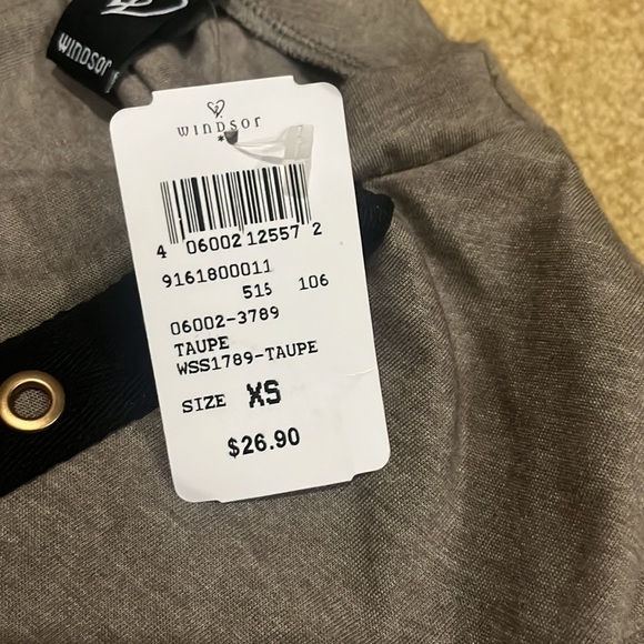 Low cut tee - Picture 3 of 3